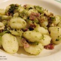 Gnocchi di Patate con Broccoli, Salame e Noci