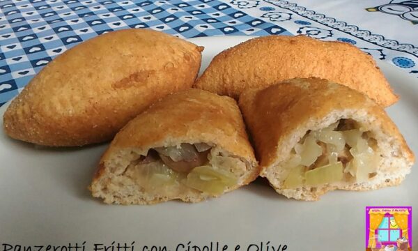 Panzerotti Fritti con Cipolle e Olive Piccanti