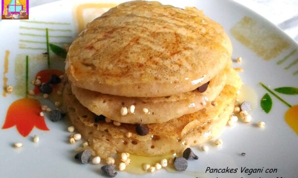 Pancakes Vegani con Cioccolato e Cereali Soffiati